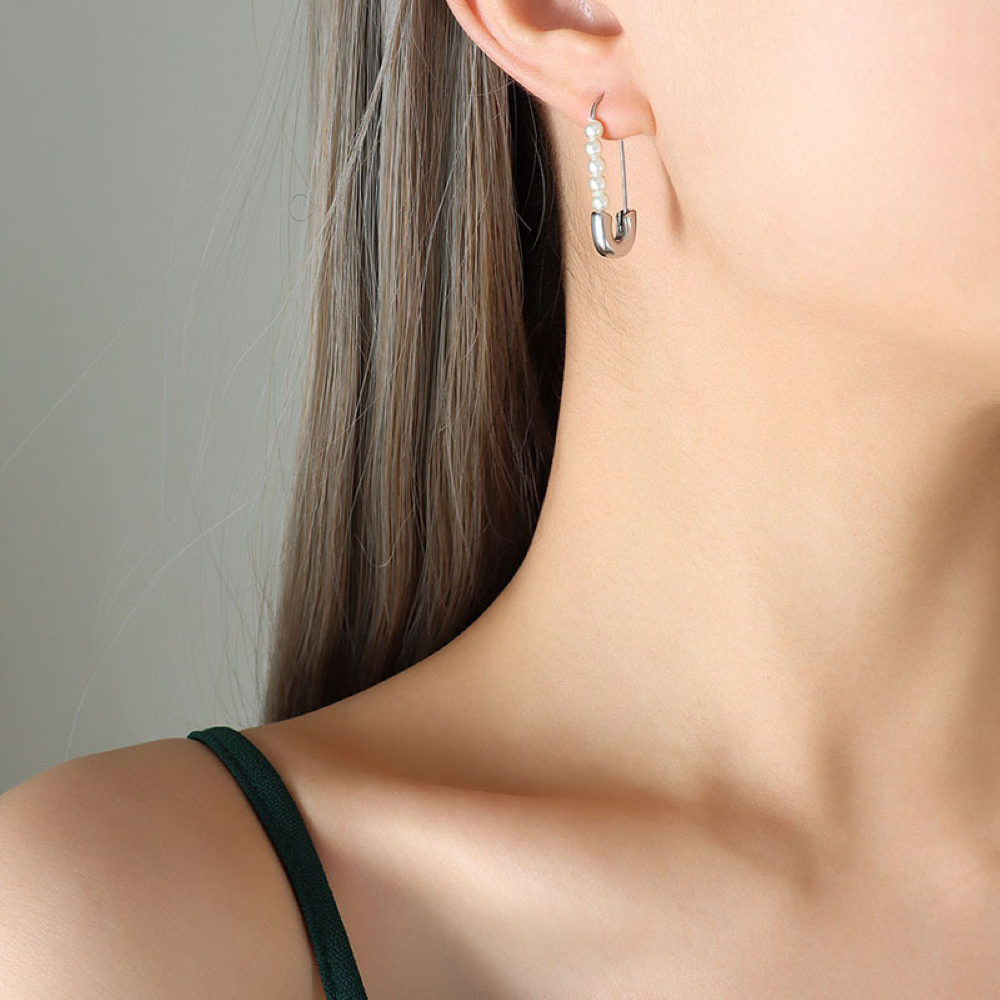 Safety Pin Earrings - Fresh and Delicate Pearl Earrings