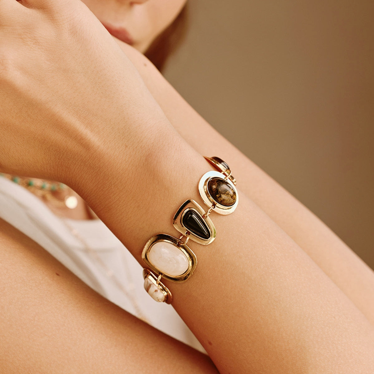 Nancy – Boho bracelet with geometric stones