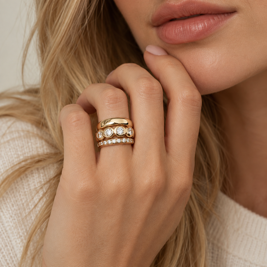 Freya – Set of hammered gold rings