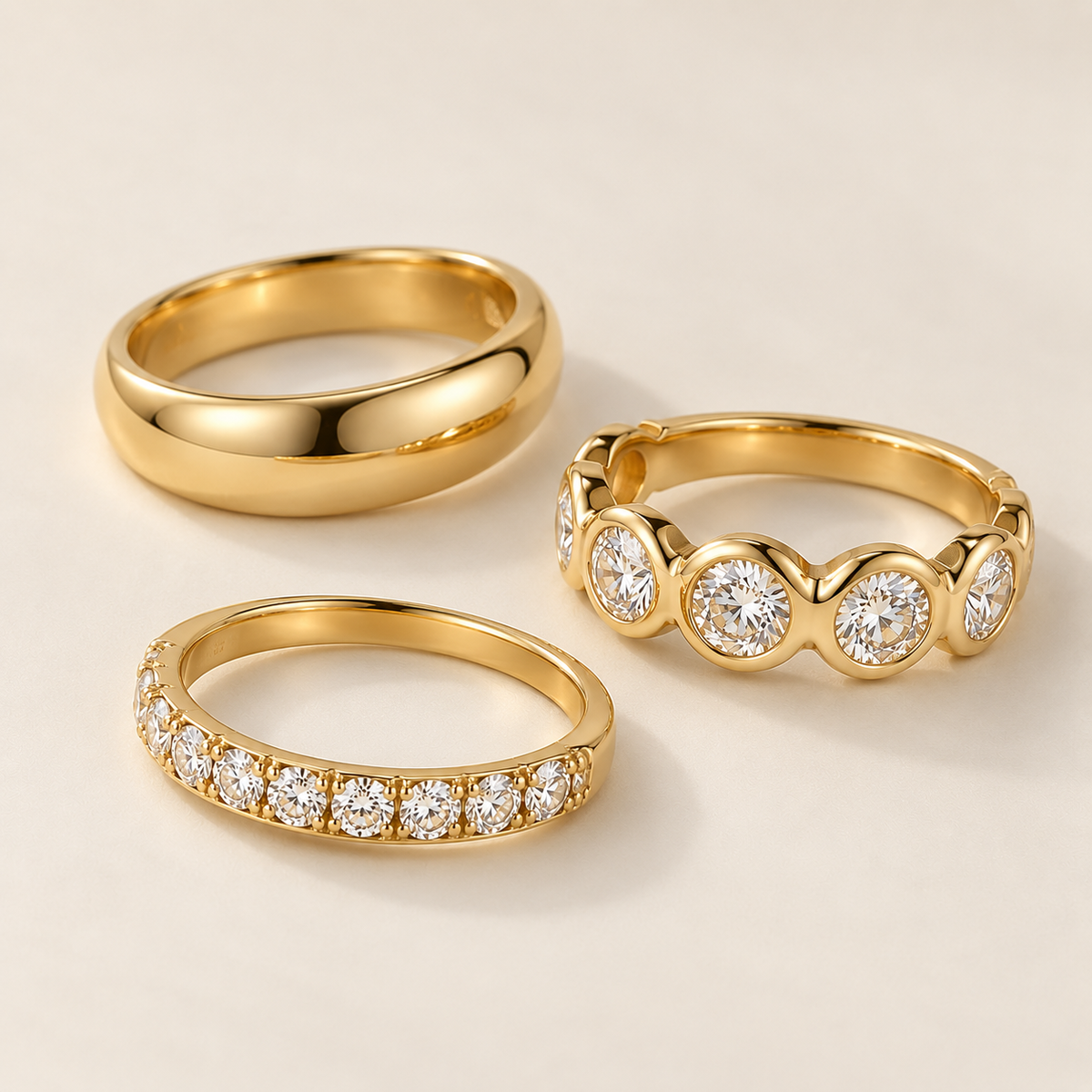 Freya – Set of hammered gold rings