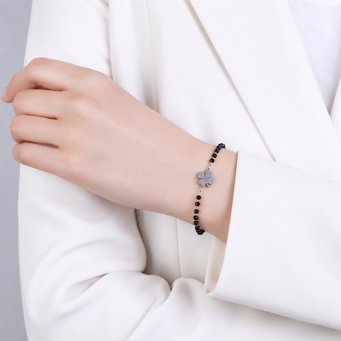 Faelya – Four-Leaf Clover Amulet Bracelet