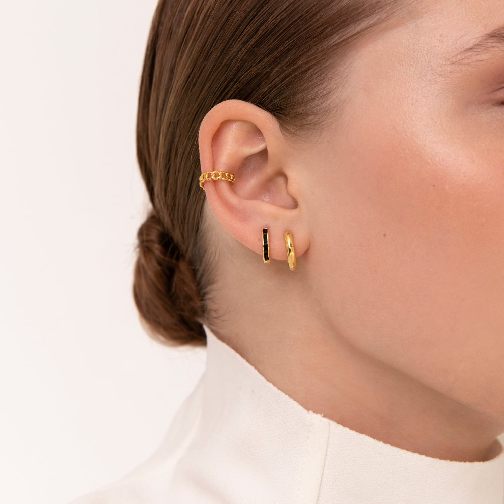 Women’s Hoop Earrings with Baguette-Shaped Stone Details and Slim Design
