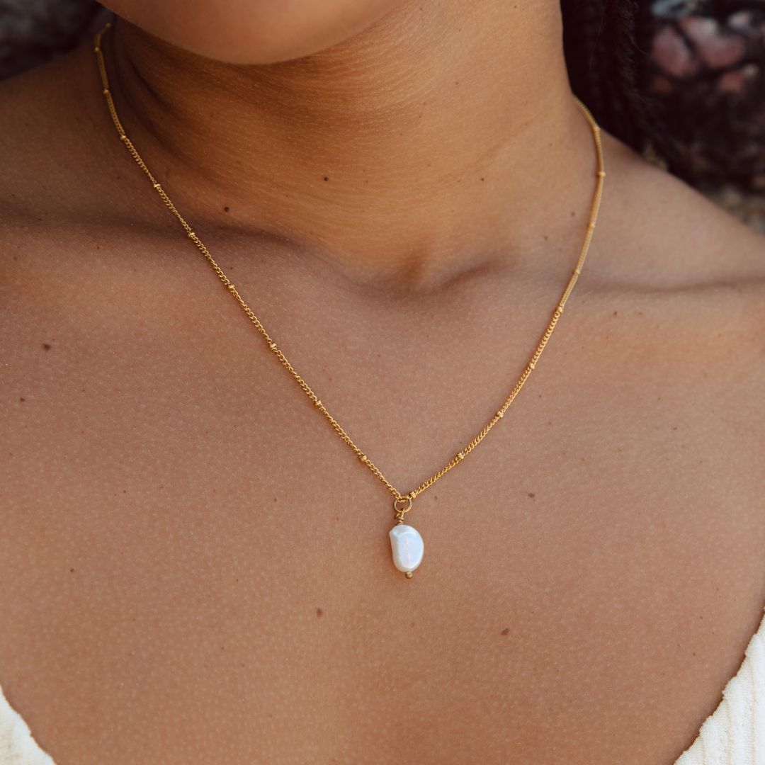 Marinelle – Timeless pendant with freshwater pearl