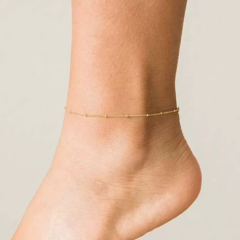 Wren – Stylish gold-tone ankle chain