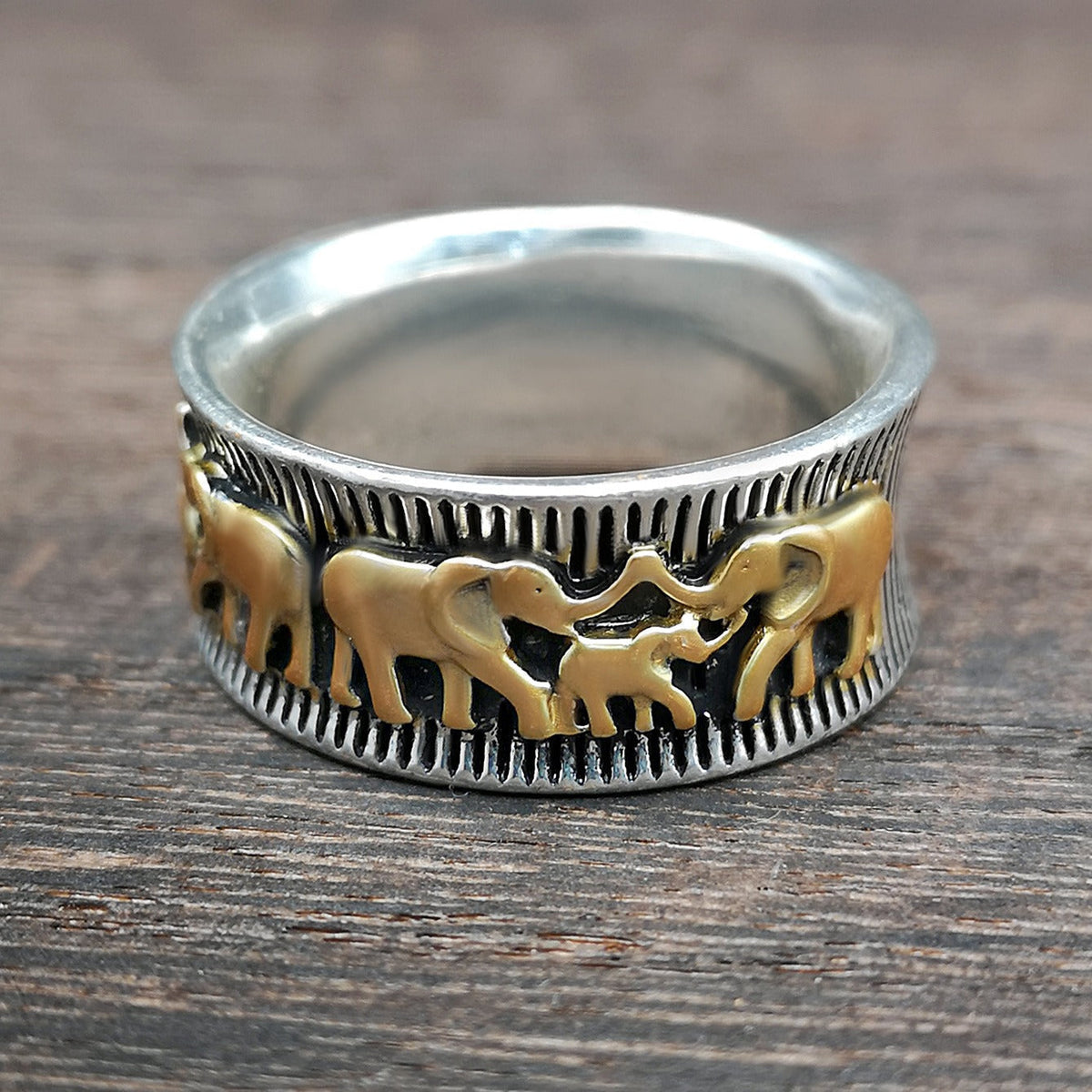 Eli – Vintage Gold Elephant Ring